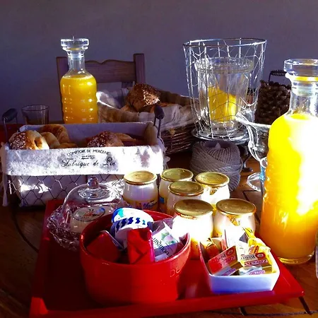 Domaine De Perry Bed & Breakfast
